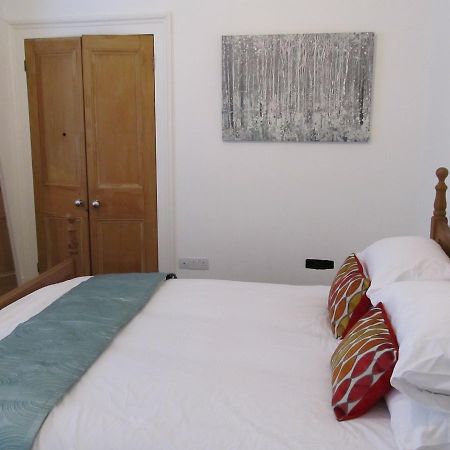 The Beatnik, Victorian Townhouse Apartment With Parking Plymouth Eksteriør bilde