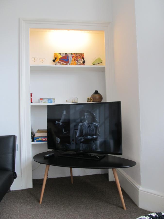 The Beatnik, Victorian Townhouse Apartment With Parking Plymouth Eksteriør bilde