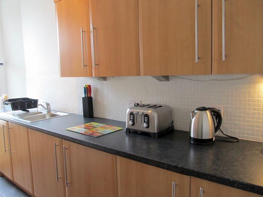 The Beatnik, Victorian Townhouse Apartment With Parking Plymouth Eksteriør bilde
